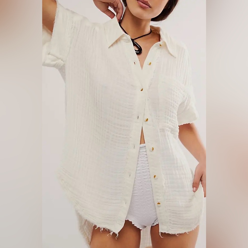 We The Free optic white Heat Wave Short Sleeve Button down Size XS # 766